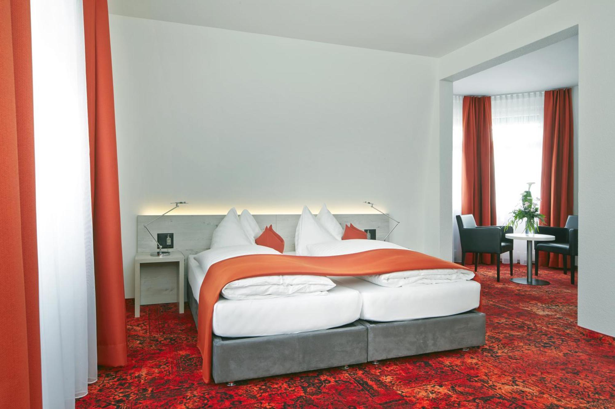 Hotel Restaurant Bellevue Au Lac Thun Kültér fotó