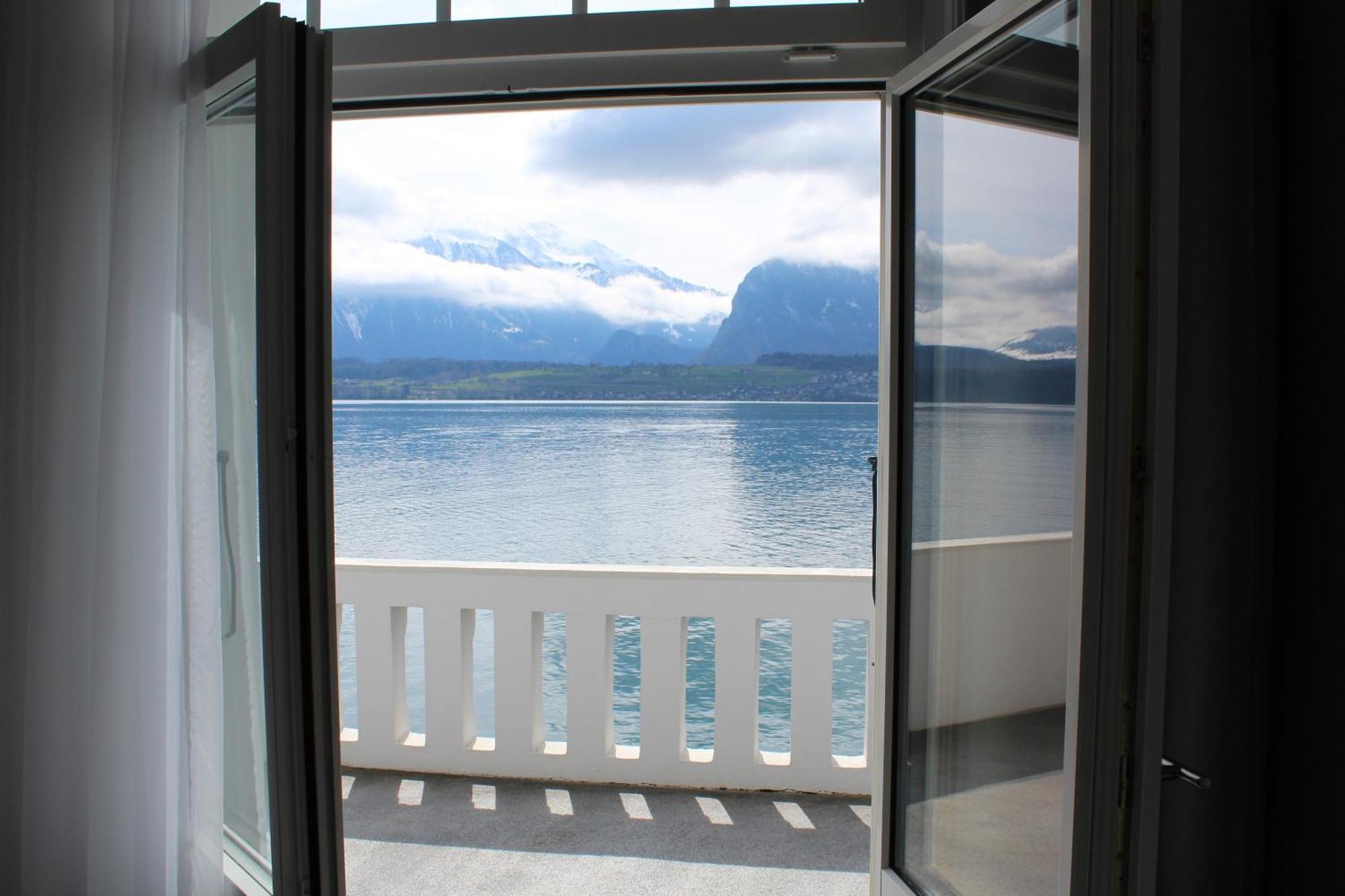 Hotel Restaurant Bellevue Au Lac Thun Kültér fotó