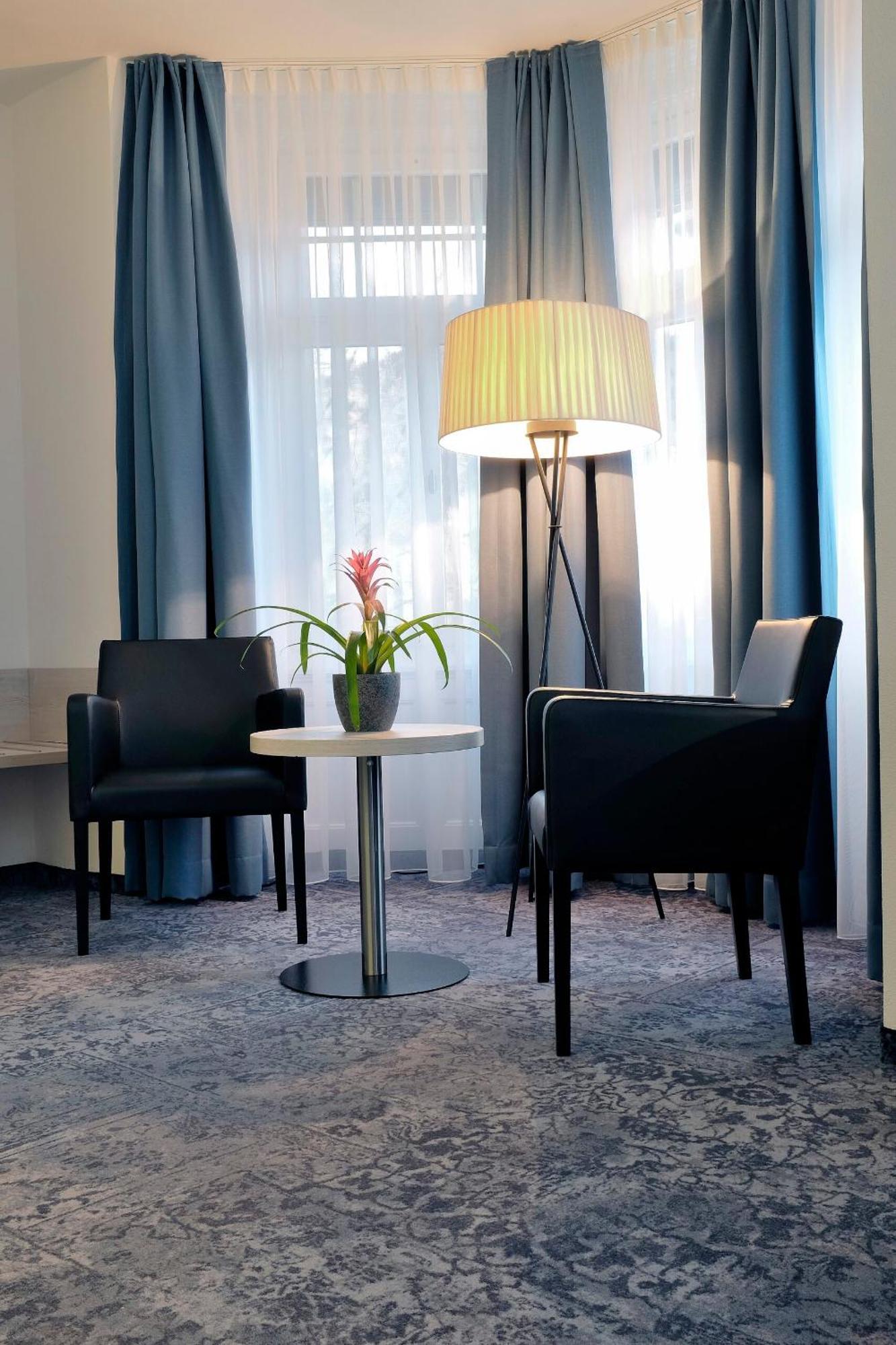 Hotel Restaurant Bellevue Au Lac Thun Kültér fotó