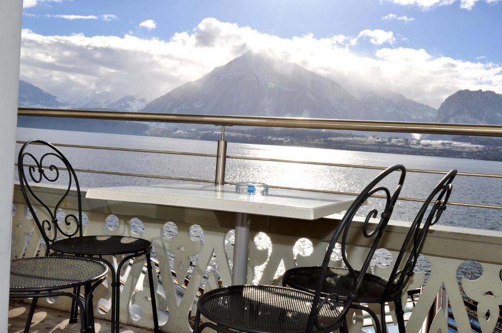 Hotel Restaurant Bellevue Au Lac Thun Szoba fotó