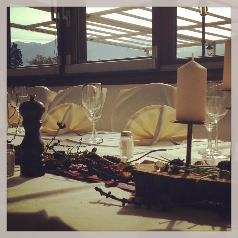 Hotel Restaurant Bellevue Au Lac Thun Kültér fotó